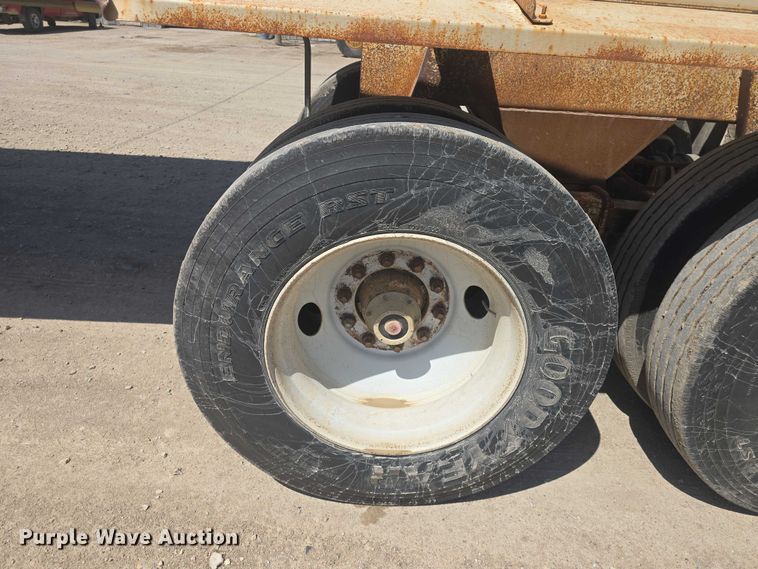 image for item EF3496 1995 Ranch bottom dump trailer