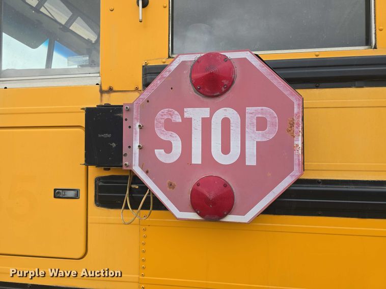 image for item EF3500 2005 International 3000 school bus