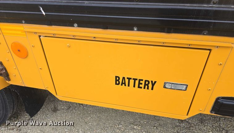 image for item EF3500 2005 International 3000 school bus