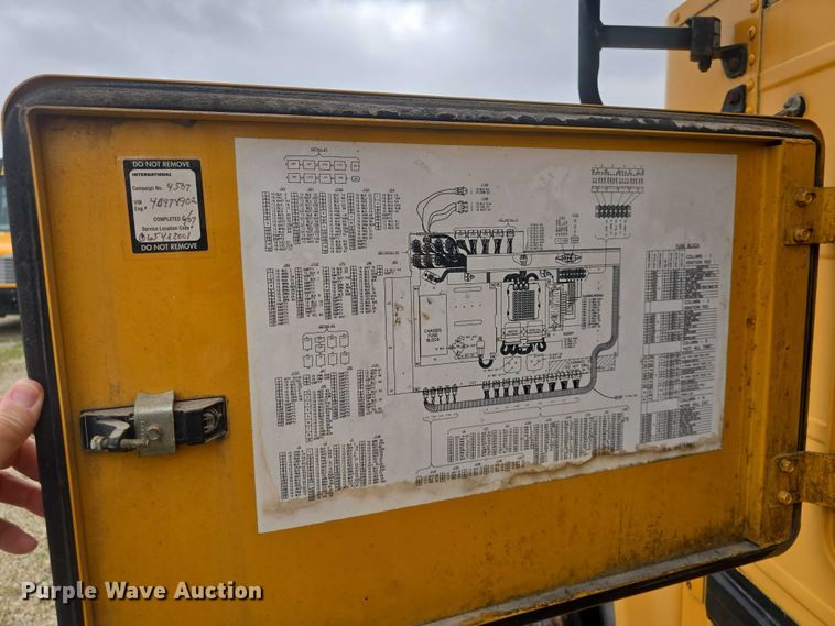 image for item EF3500 2005 International 3000 school bus