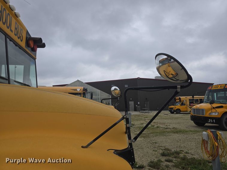 image for item EF3500 2005 International 3000 school bus