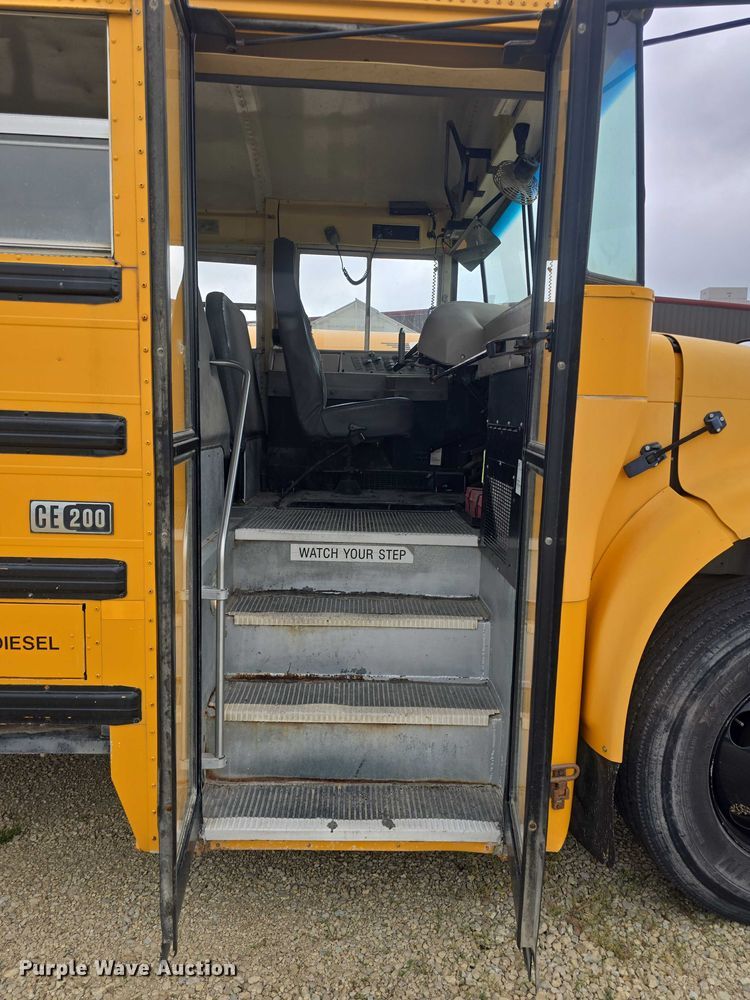 image for item EF3500 2005 International 3000 school bus