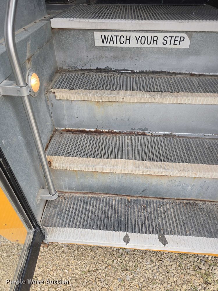 image for item EF3500 2005 International 3000 school bus