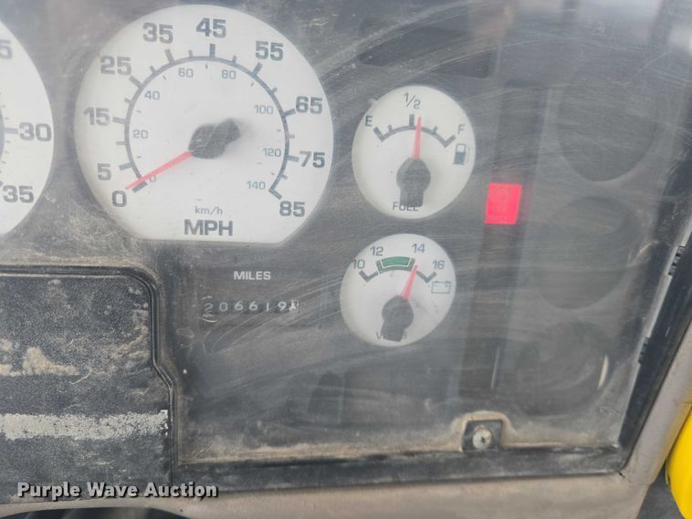 image for item EF3500 2005 International 3000 school bus