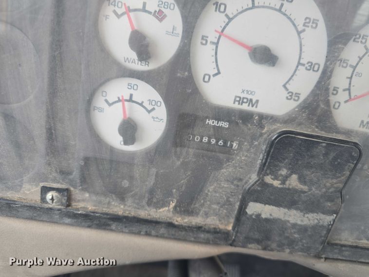 image for item EF3500 2005 International 3000 school bus