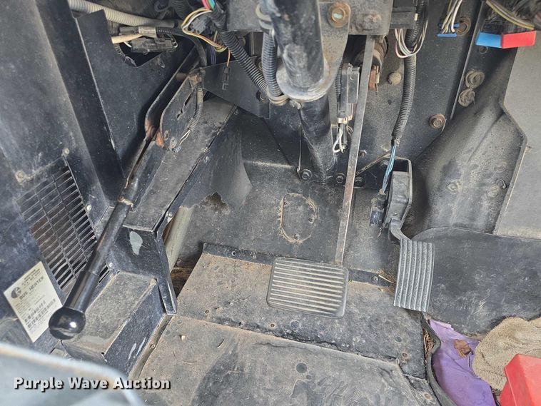 image for item EF3500 2005 International 3000 school bus