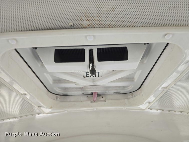 image for item EF3500 2005 International 3000 school bus