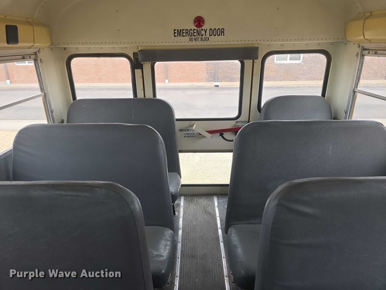 image for item EF3500 2005 International 3000 school bus