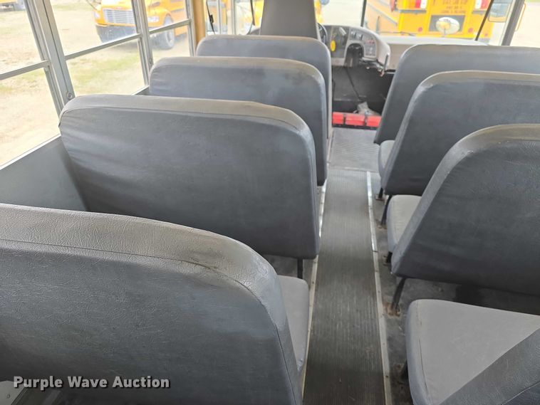 image for item EF3500 2005 International 3000 school bus