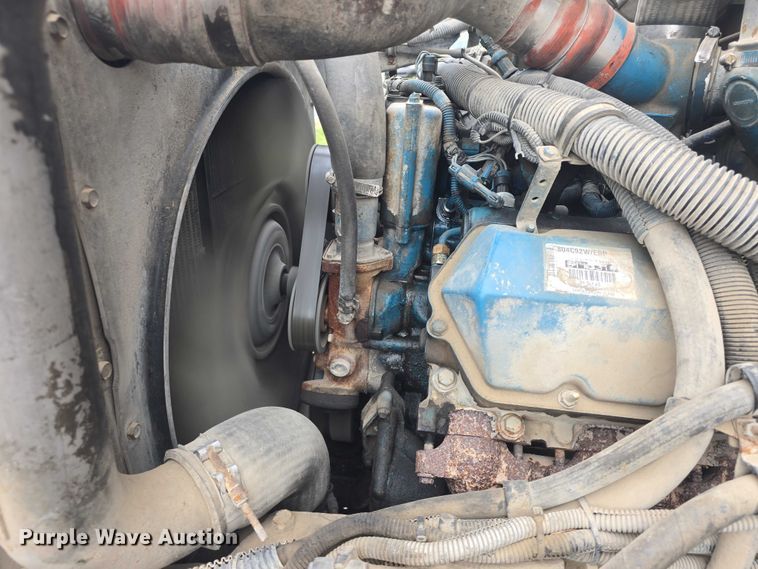 image for item EF3500 2005 International 3000 school bus