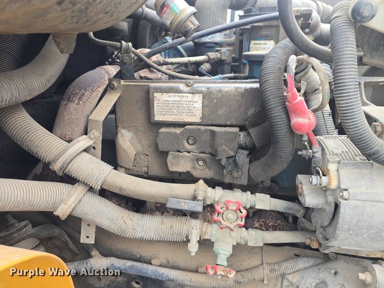 image for item EF3500 2005 International 3000 school bus