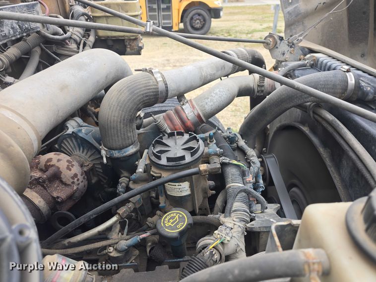 image for item EF3500 2005 International 3000 school bus