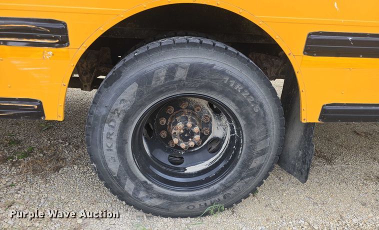 image for item EF3500 2005 International 3000 school bus
