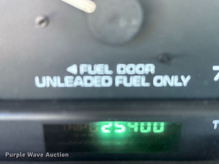 image for item EG6448 2000 Dodge Caravan van