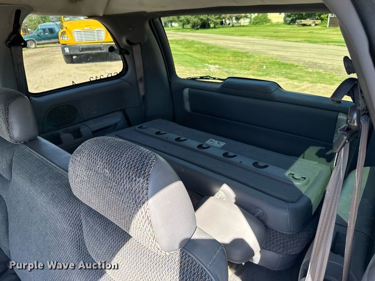 image for item EG6448 2000 Dodge Caravan van