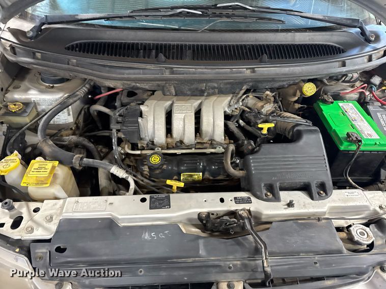 image for item EG6448 2000 Dodge Caravan van