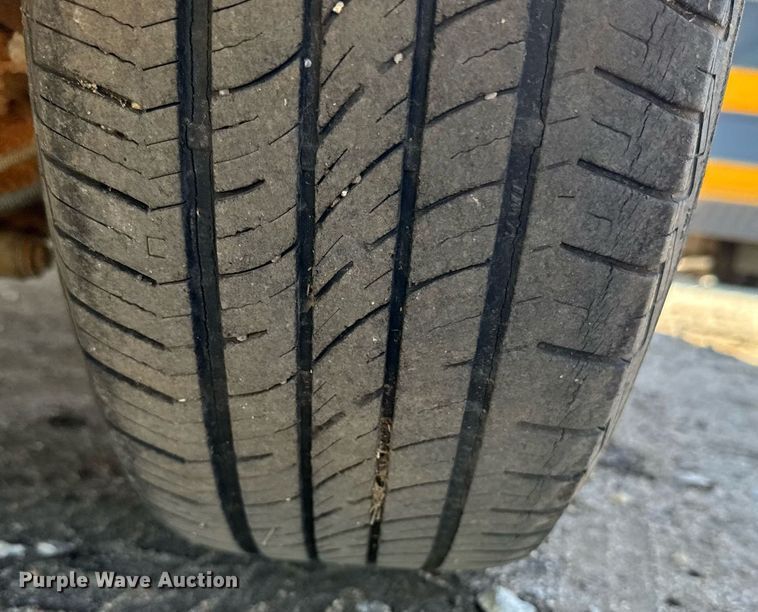 image for item EG6448 2000 Dodge Caravan van