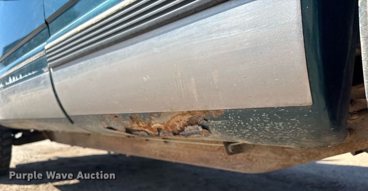 image for item EG6449 1995 Chevrolet K1500 Silverado Ext. Cab pickup truck