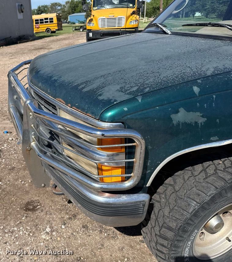 image for item EG6449 1995 Chevrolet K1500 Silverado Ext. Cab pickup truck