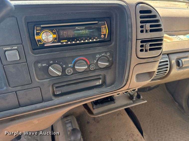 image for item EG6449 1995 Chevrolet K1500 Silverado Ext. Cab pickup truck