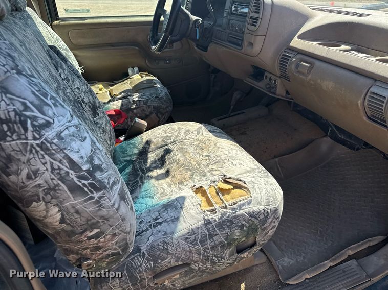 image for item EG6449 1995 Chevrolet K1500 Silverado Ext. Cab pickup truck