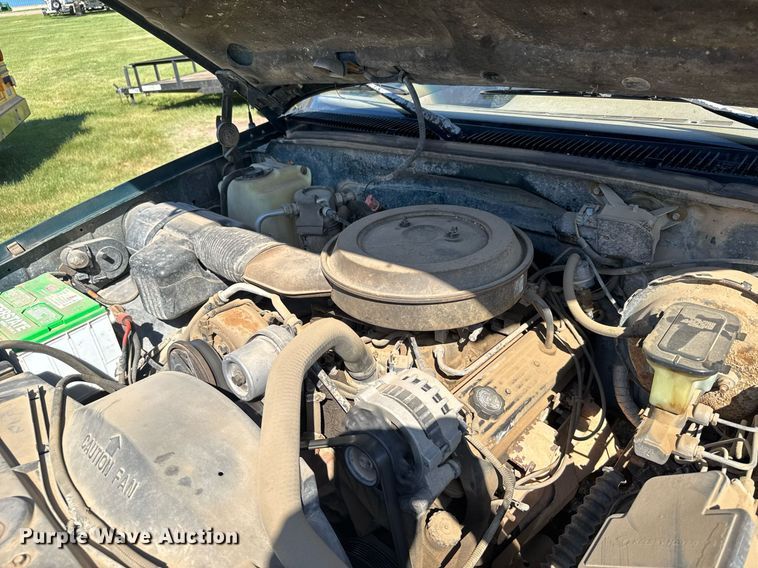 image for item EG6449 1995 Chevrolet K1500 Silverado Ext. Cab pickup truck