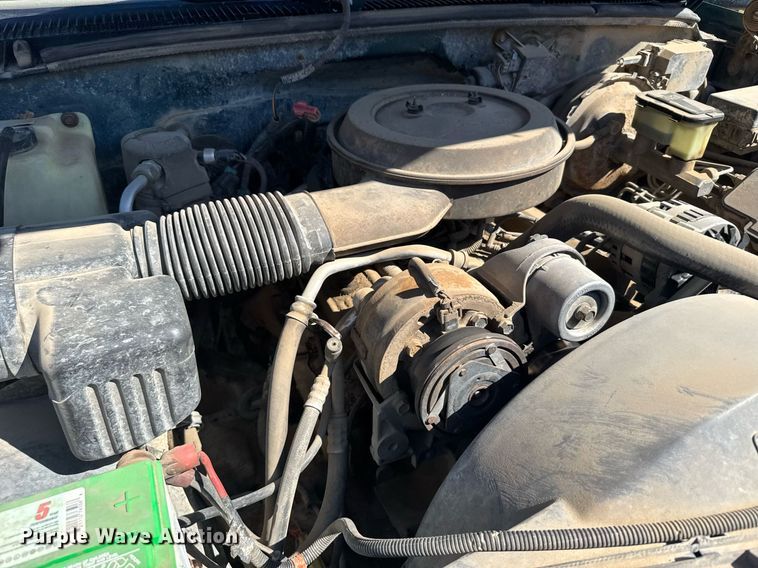 image for item EG6449 1995 Chevrolet K1500 Silverado Ext. Cab pickup truck