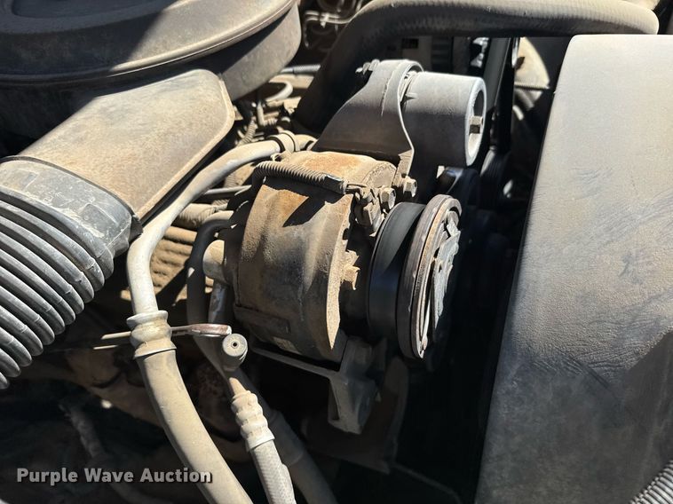 image for item EG6449 1995 Chevrolet K1500 Silverado Ext. Cab pickup truck