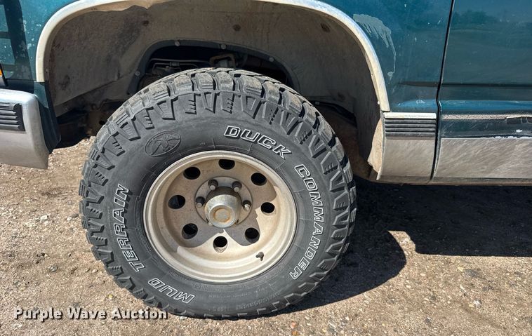 image for item EG6449 1995 Chevrolet K1500 Silverado Ext. Cab pickup truck