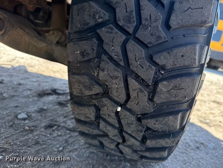 image for item EG6449 1995 Chevrolet K1500 Silverado Ext. Cab pickup truck