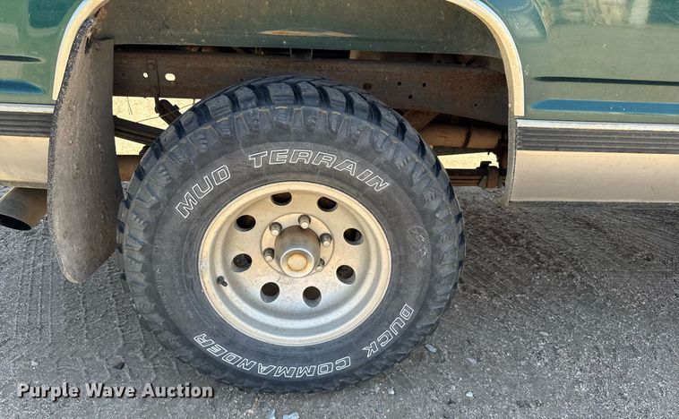 image for item EG6449 1995 Chevrolet K1500 Silverado Ext. Cab pickup truck