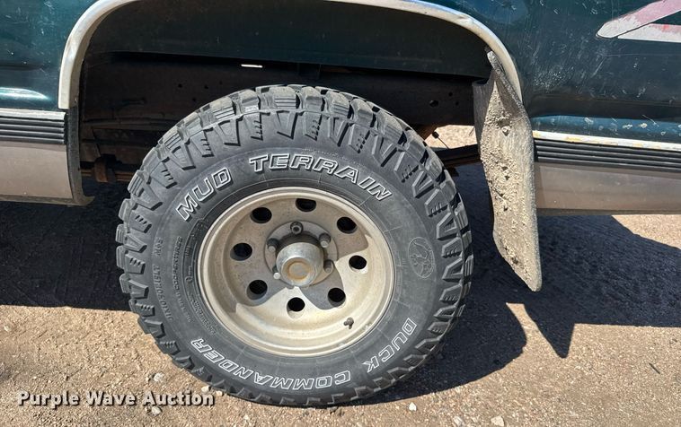 image for item EG6449 1995 Chevrolet K1500 Silverado Ext. Cab pickup truck