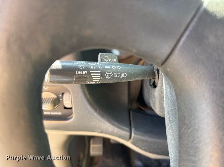 image for item EG6451 2000 Chevrolet Express 3500 school bus