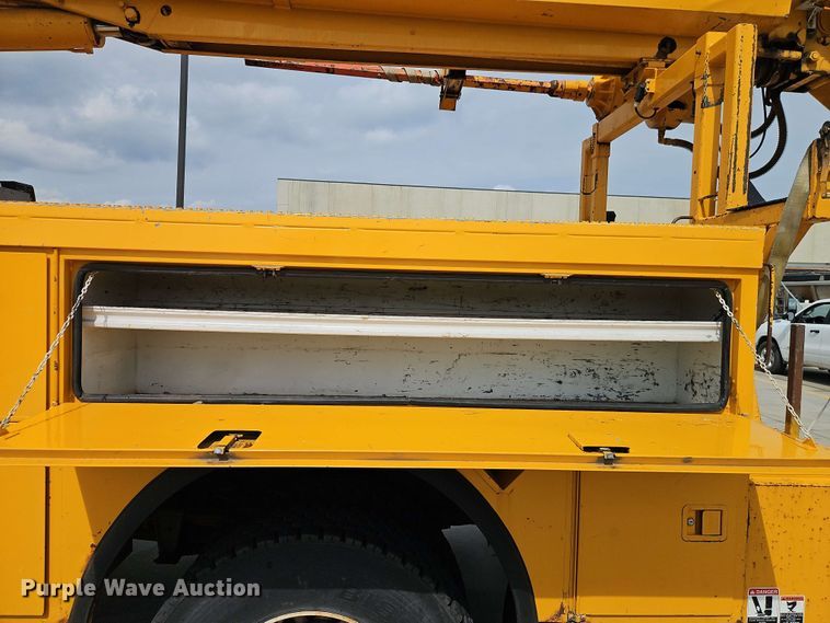 image for item EJ0023 2001 Freightliner FL70 digger derrick truck