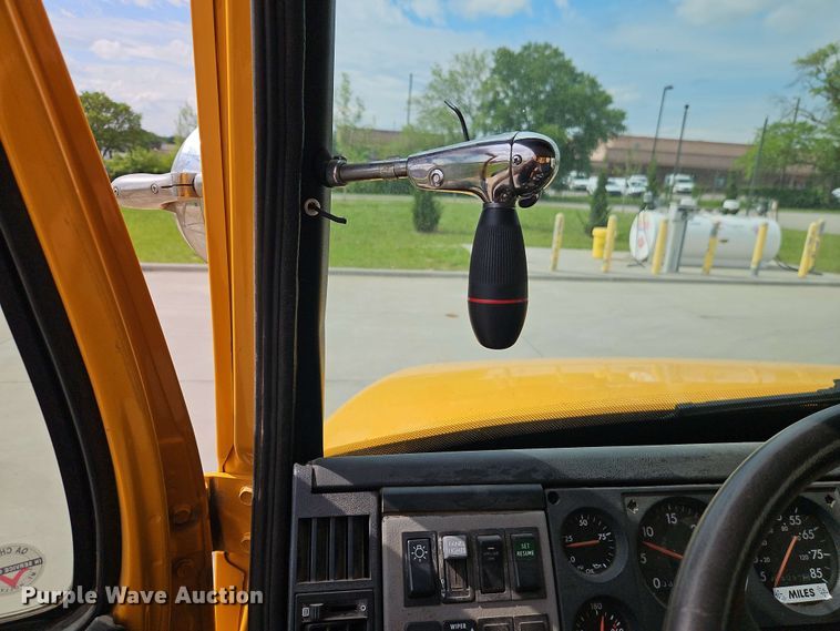 image for item EJ0023 2001 Freightliner FL70 digger derrick truck