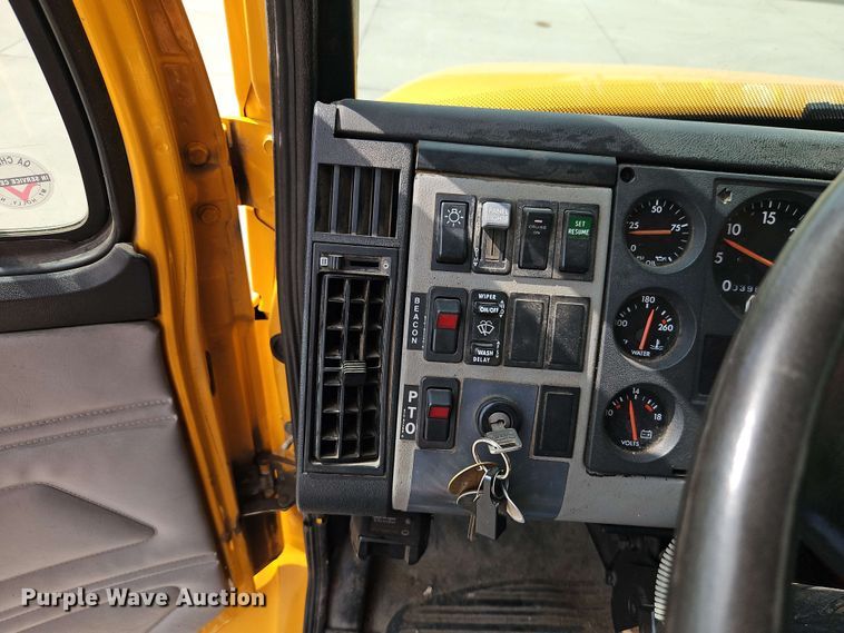 image for item EJ0023 2001 Freightliner FL70 digger derrick truck