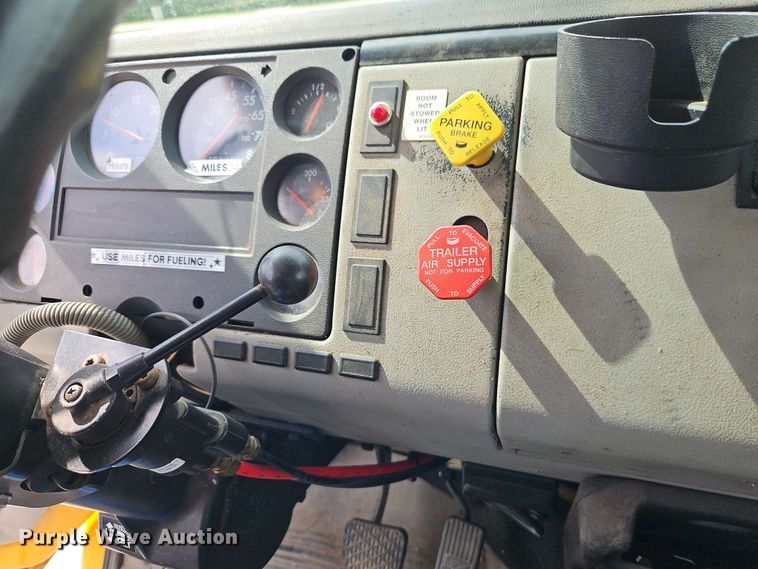 image for item EJ0023 2001 Freightliner FL70 digger derrick truck