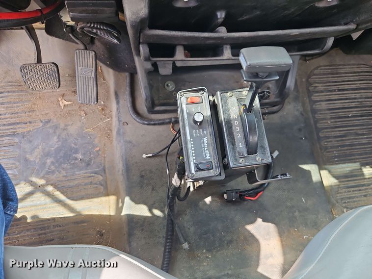 image for item EJ0023 2001 Freightliner FL70 digger derrick truck