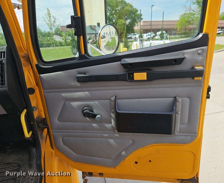 image for item EJ0023 2001 Freightliner FL70 digger derrick truck