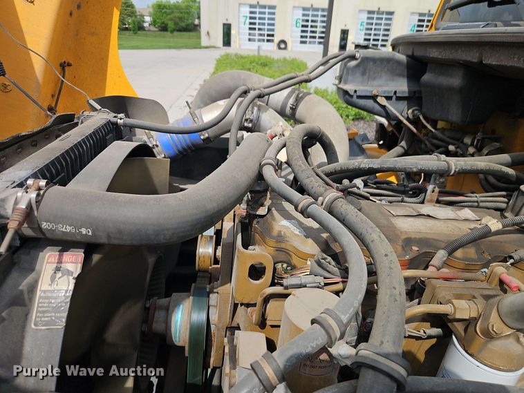 image for item EJ0023 2001 Freightliner FL70 digger derrick truck