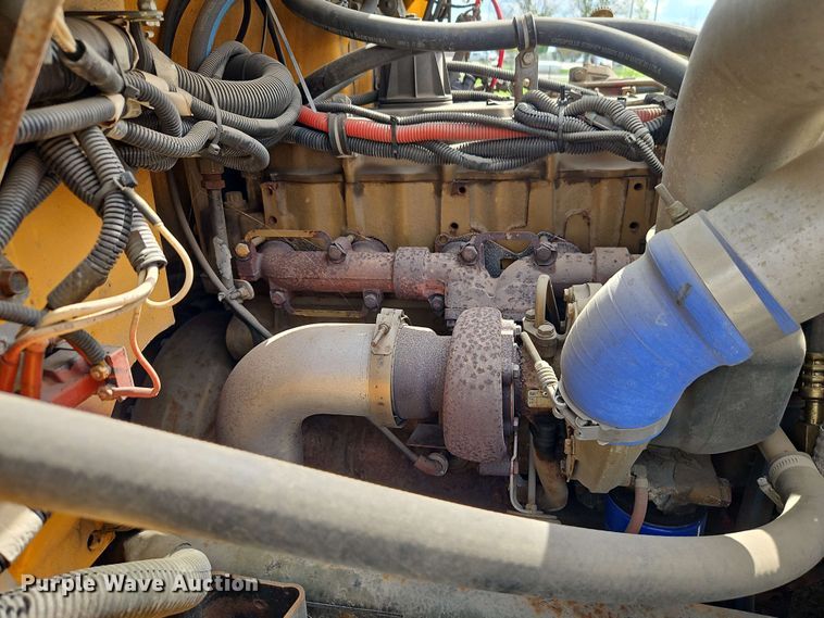 image for item EJ0023 2001 Freightliner FL70 digger derrick truck