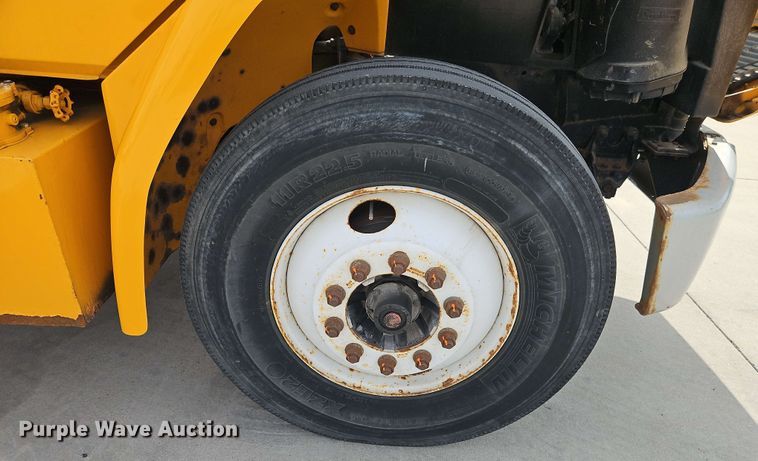 image for item EJ0023 2001 Freightliner FL70 digger derrick truck