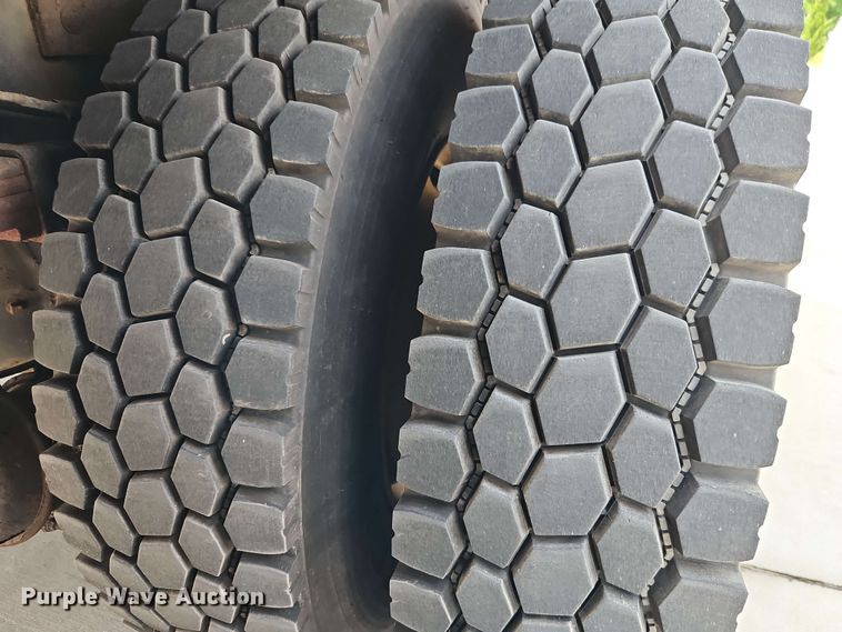 image for item EJ0023 2001 Freightliner FL70 digger derrick truck