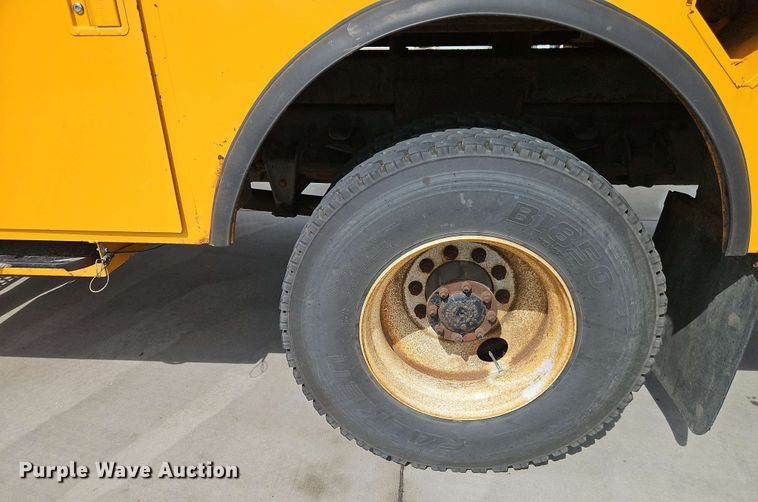 image for item EJ0023 2001 Freightliner FL70 digger derrick truck