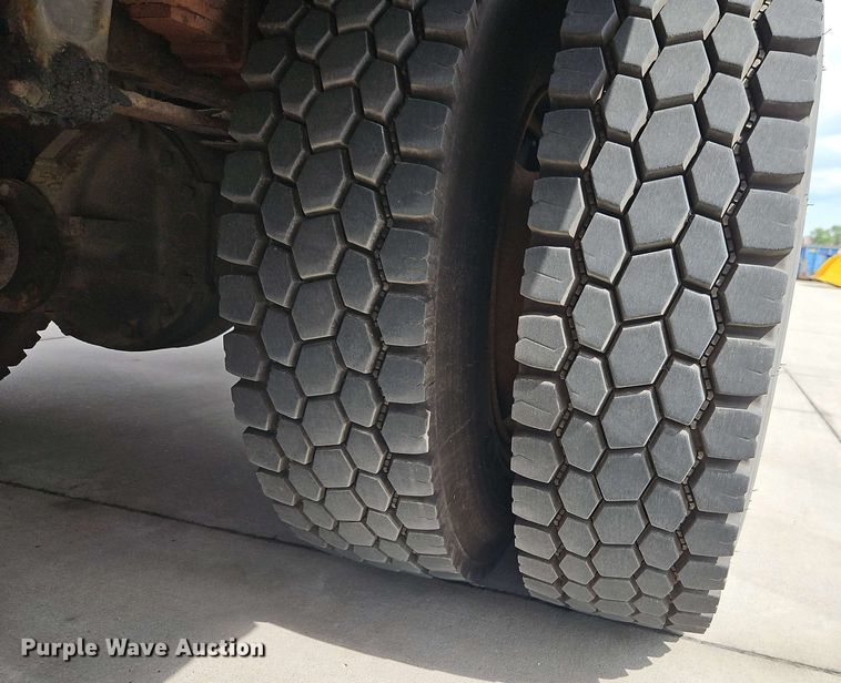 image for item EJ0023 2001 Freightliner FL70 digger derrick truck