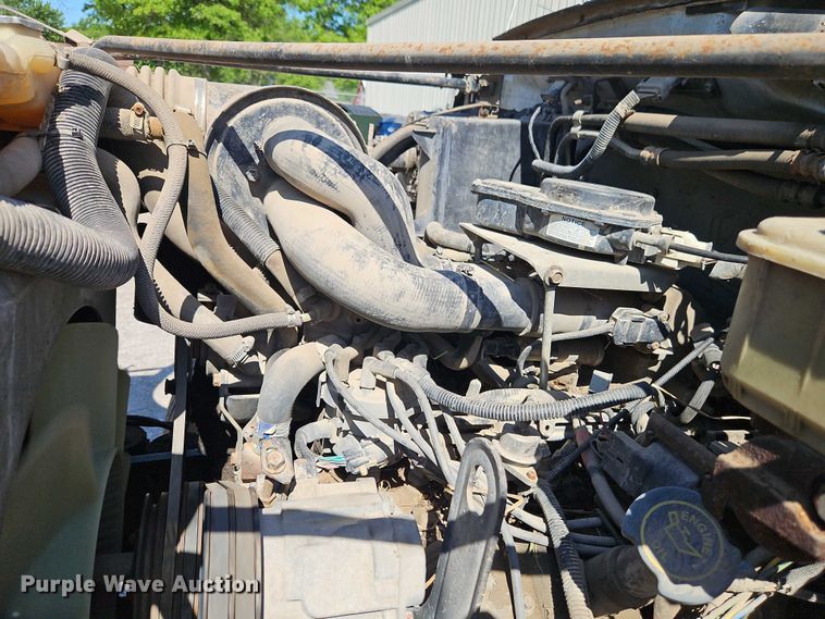 image for item EJ0035 1995 Ford F700 dump flatbed truck