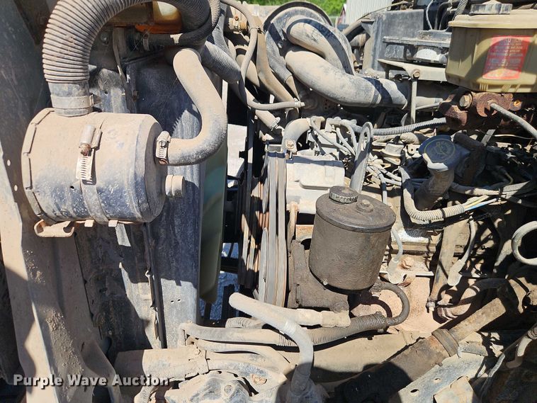 image for item EJ0035 1995 Ford F700 dump flatbed truck