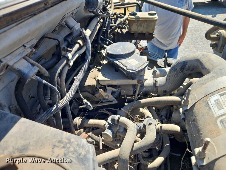 image for item EJ0035 1995 Ford F700 dump flatbed truck