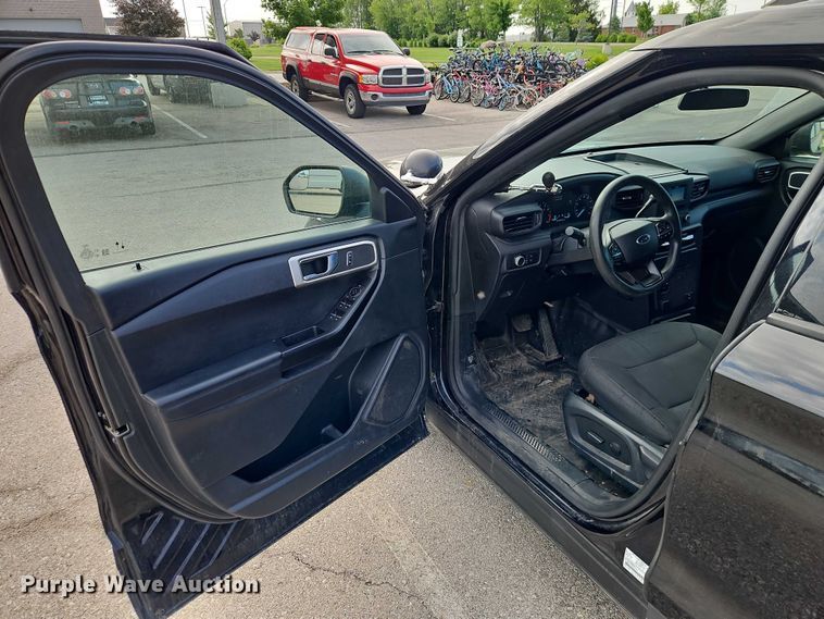 image for item EJ0036 2020 Ford Explorer Police Interceptor SUV