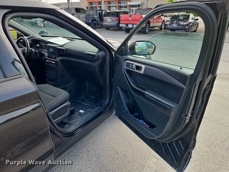 image for item EJ0036 2020 Ford Explorer Police Interceptor SUV